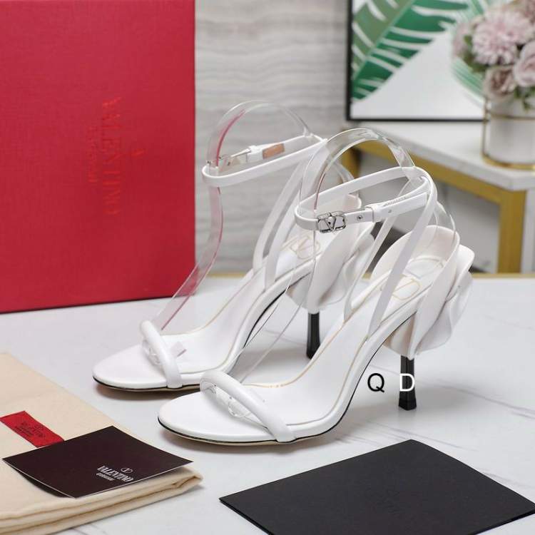 Picture of Valentino Shoes _SKUValentinosz35-4010CMGDT040820184